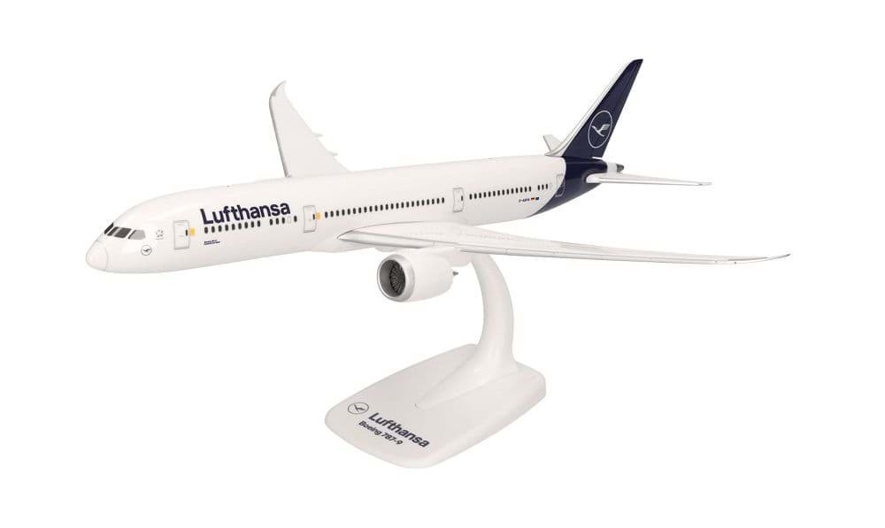 Bild von Vorbestellung Lufthansa Boeing 787-9 Dreamliner (1:200) -Snap-Fit-  (NH07/08.2026)