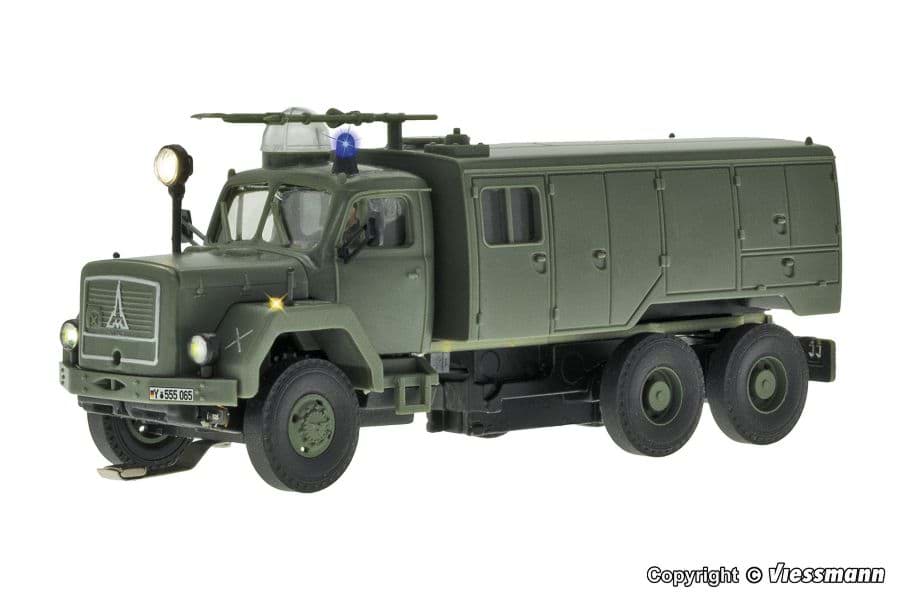 Picture of Feuerwehr MAGIRUS DEUTZ 3-achs mit Rundumleuchte, Militär, Funktionsmodell -CARmotion-